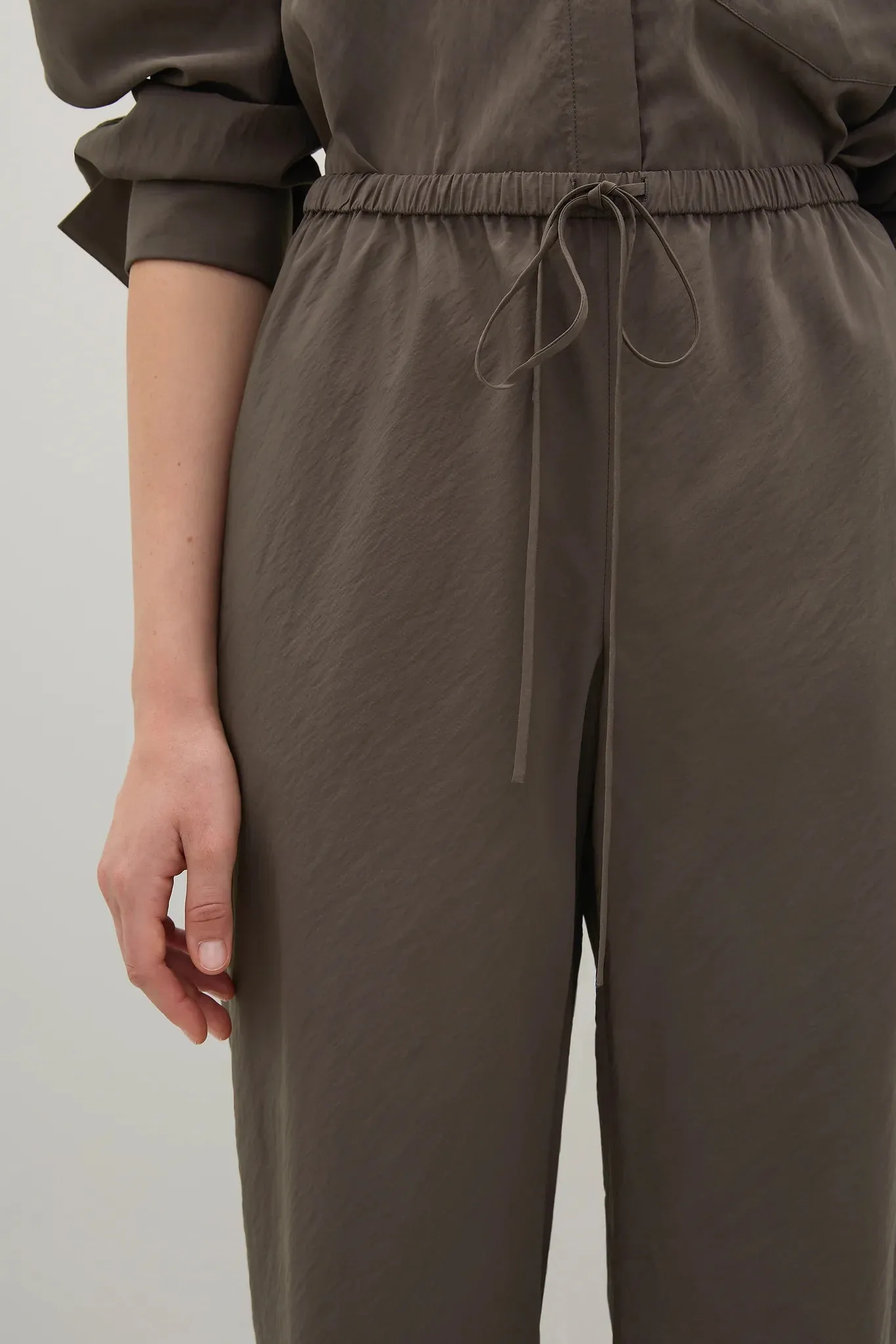 A Emery Estee Bias Pant Parachute in Ash